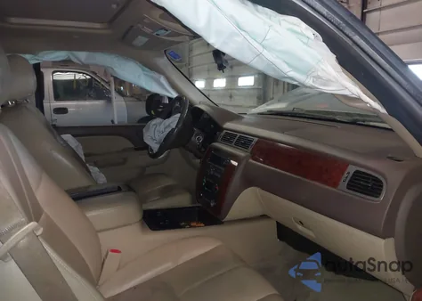 2012 Chevrolet Suburban 1500 Lt z USA, uszkodzony, nr VIN 1GNSKJE78CR322097